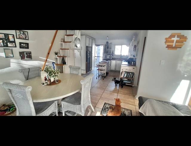 2 BEDROOM TOWNHOUSE FOR SALE IN PARADISE BEACH